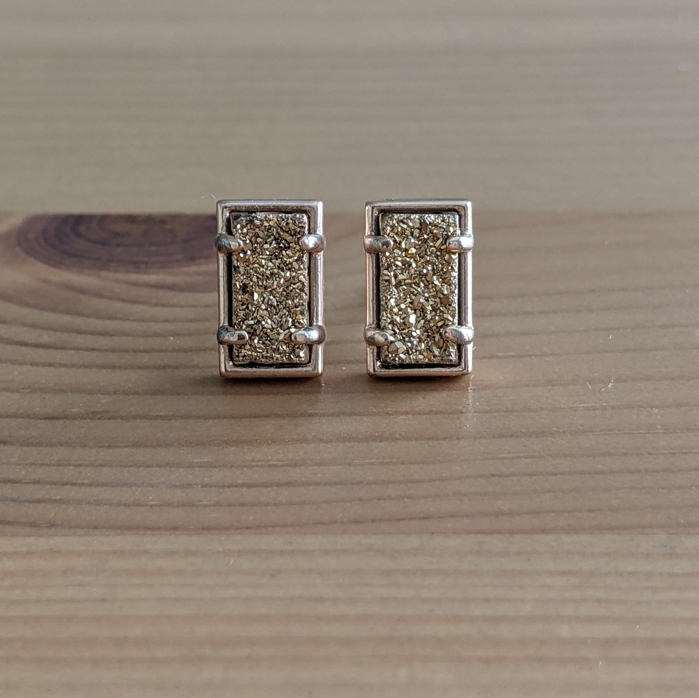 KENDRA SCOTT